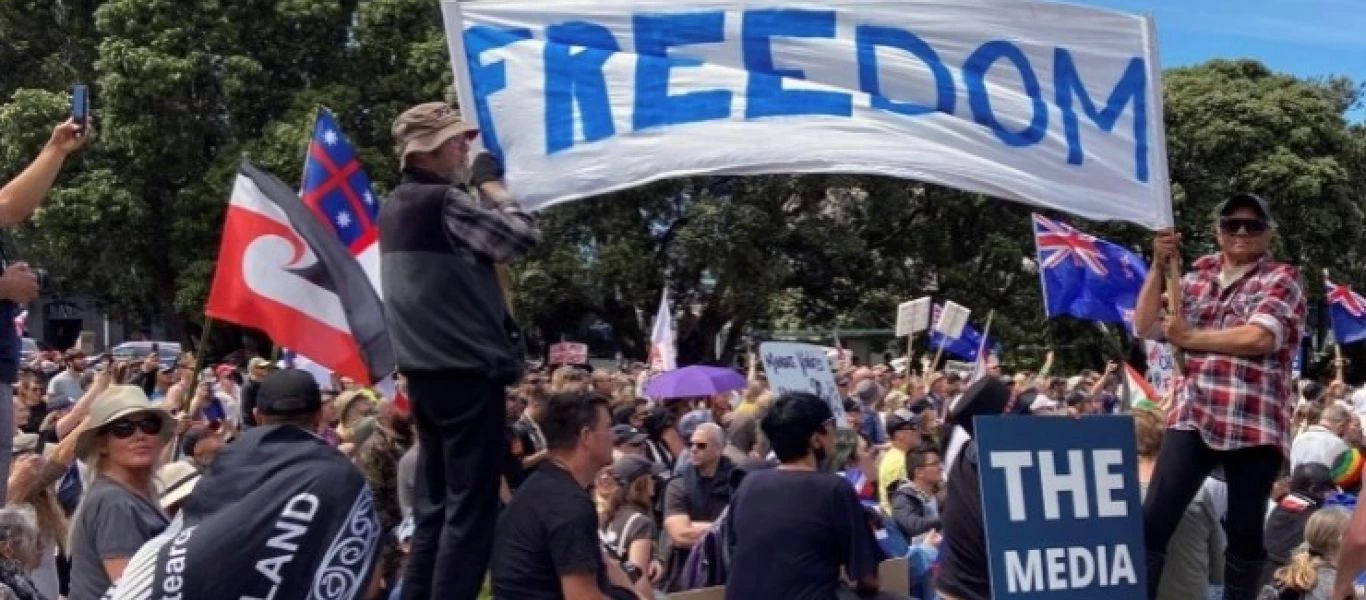 Νέα Ζηλανδία: Στους δρόμους χιλιάδες πολίτες κατά του υποχρεωτικού εμβολιασμού